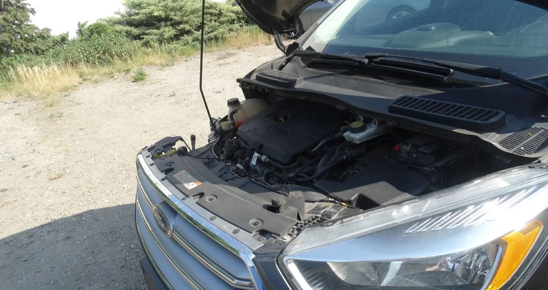 Ford Kuga cena 27900 przebieg: 162775, rok produkcji 2017 z Bydgoszcz małe 92